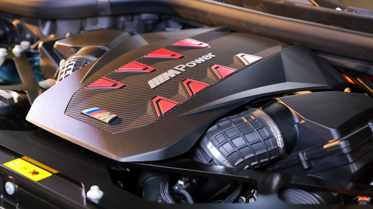 Động cơ V8 M TwinPower Turbo danh tiếng.